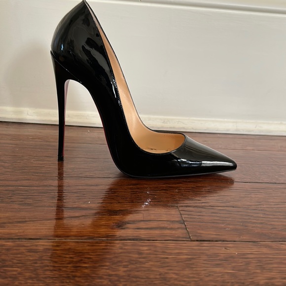 Christian Louboutin So Kate